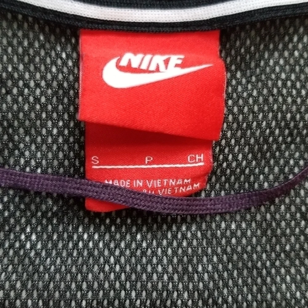 Womens size Small Nike lot of tops
